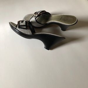 Joan & David Sz 6.5 wedge open toe